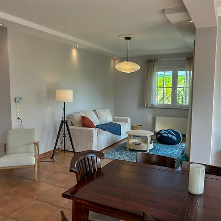 Villa Am Weinberg Mit Garten Grosszuegig Und Exklusiv Вилла
