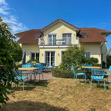 Вилла Villa Am Weinberg Mit Garten Grosszuegig Und Exklusiv